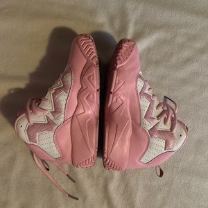 file pink shoes